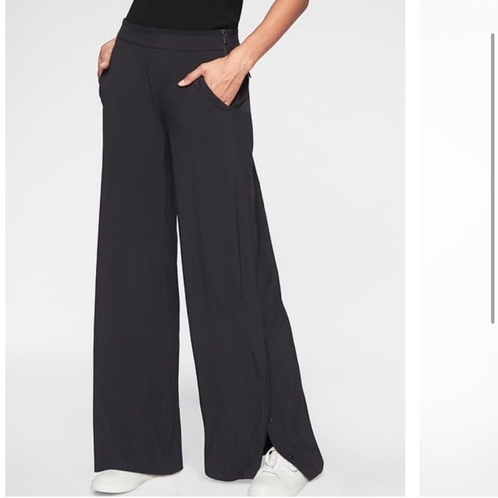 Athleta Gramercy Track Trouser Pants in Blue & Black Style 376009 size 8